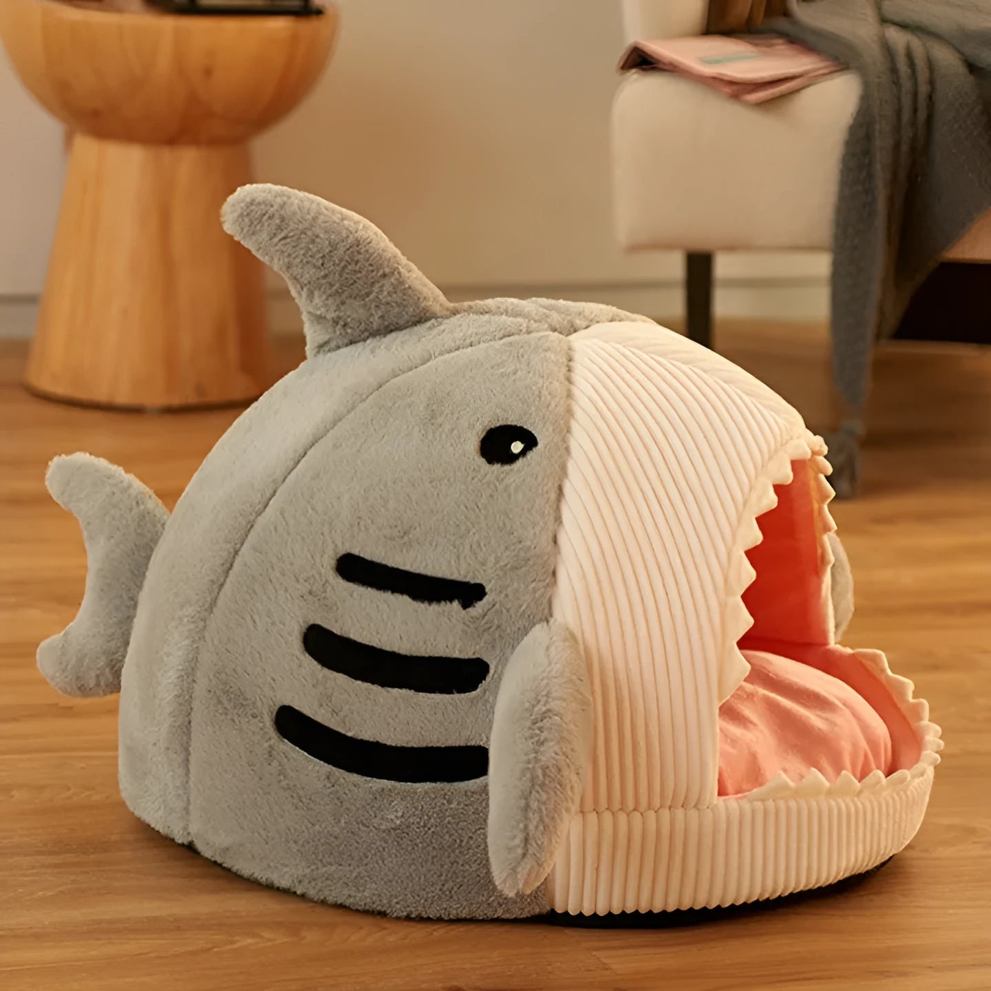 Closed cat litter pet nest in blue shark design made from crystal velvet for winter warmth