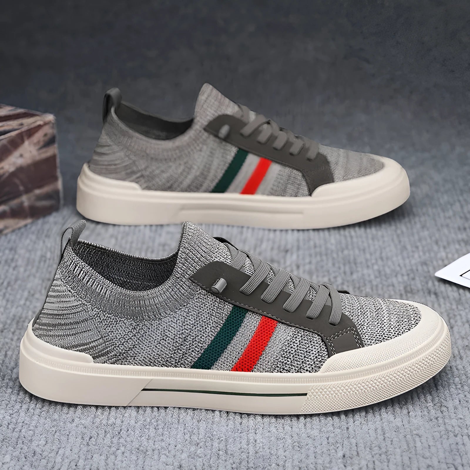 Men's knitted mesh casual sneakers with elastic band closure in beige colour