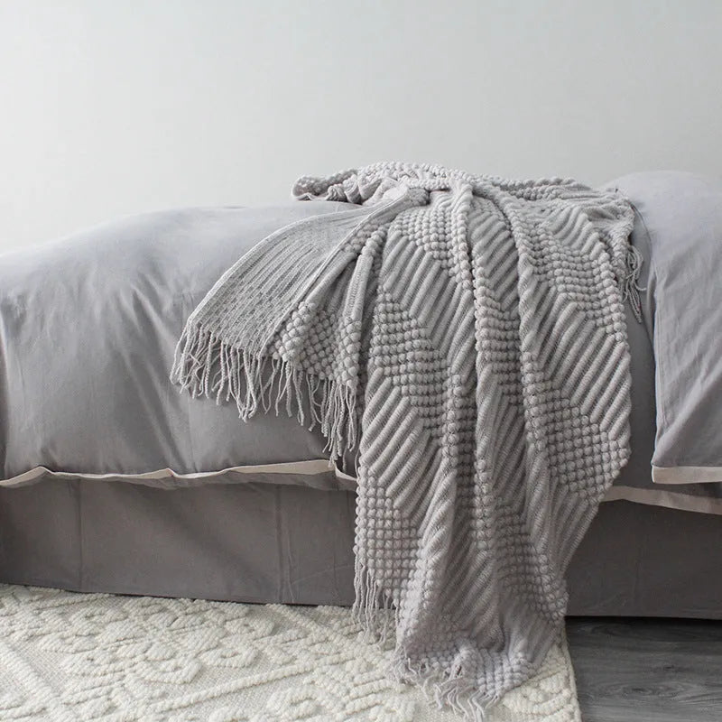 Small 127 × 170 cm polyester fibre nap blanket in dark grey, khaki, and light grey colours
