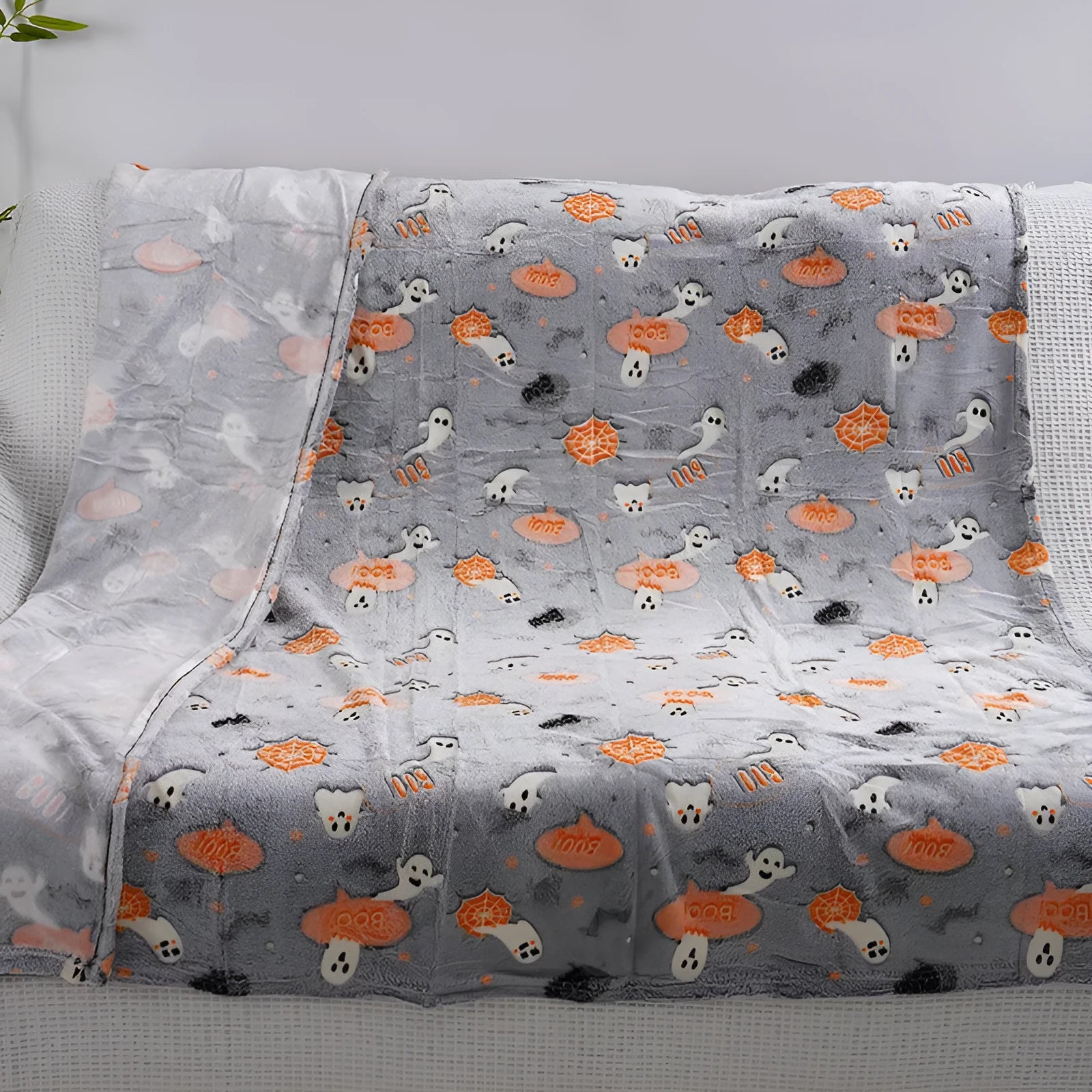 Children's flannel blanket with cartoon pattern in five colour options, sizes 100x150cm or 130x150cm