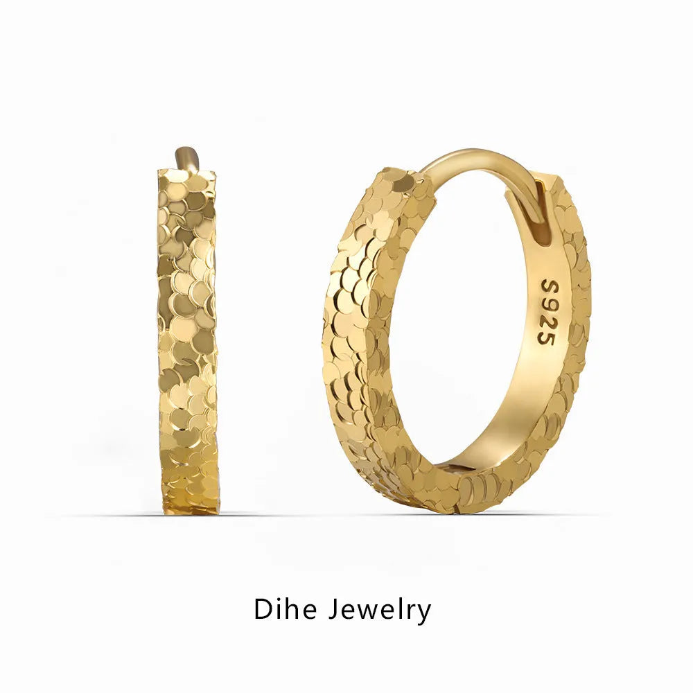 Pair of S925 sterling silver geometric ice crushing earrings with ring shape design in gold colour