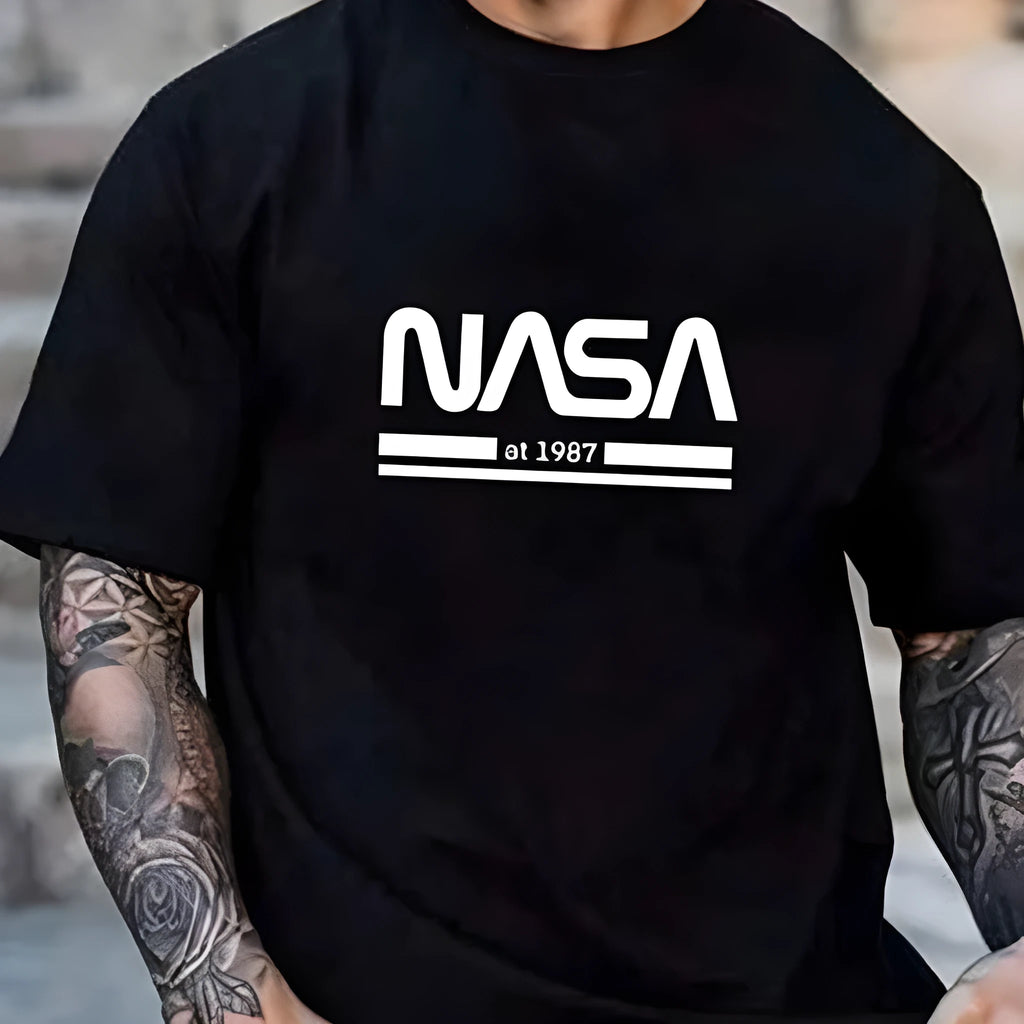Men's slim-fit cotton short sleeve t-shirt in multiple colours with straight cut design