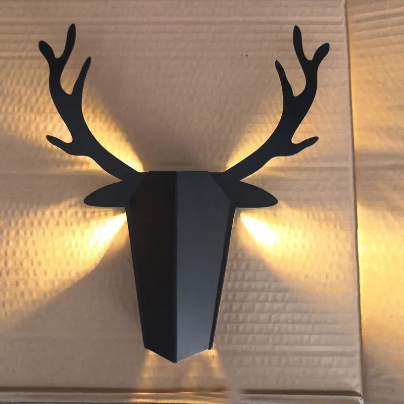 Decorative iron wall lamp in black finish with G9 cap, 225x240mm, for living room use