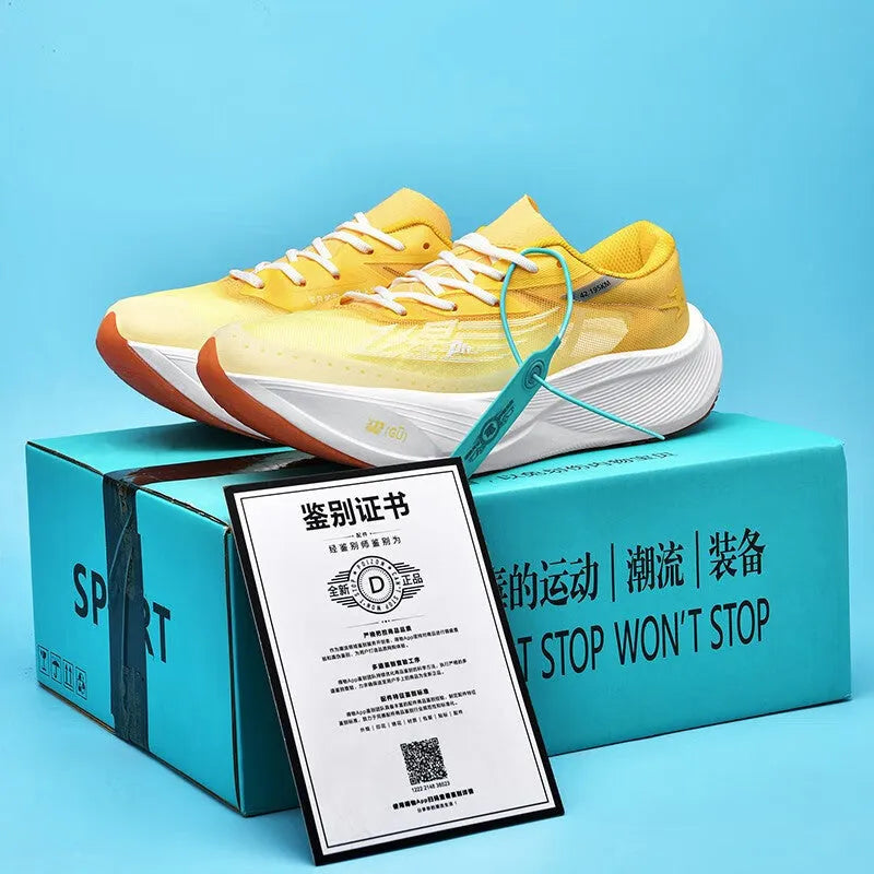 Low-top racing sneaker in glacier colour with carbon plate sole, PU mesh upper, and lace-up closure.