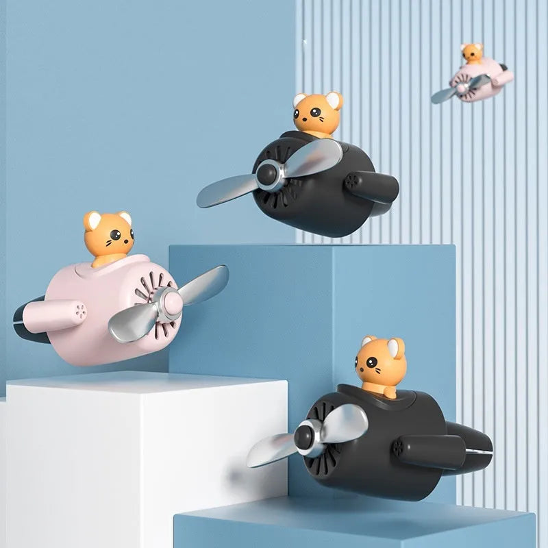 Cartoon airplane-shaped plastic car air outlet aromatherapy diffuser with jasmine fragrant slices