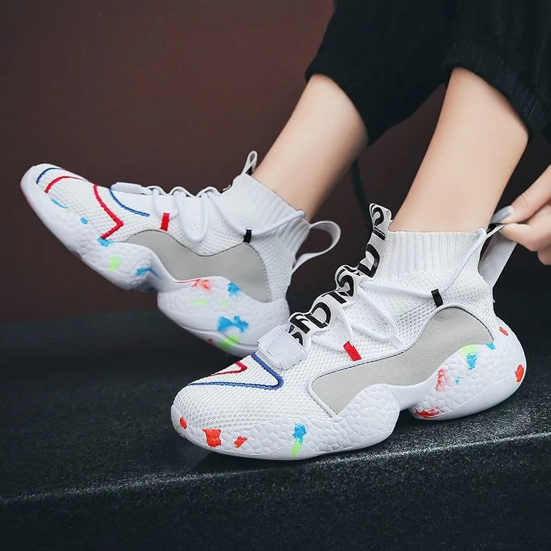 Men's camouflage casual sneakers with mesh upper and vulcanised rubber sole.