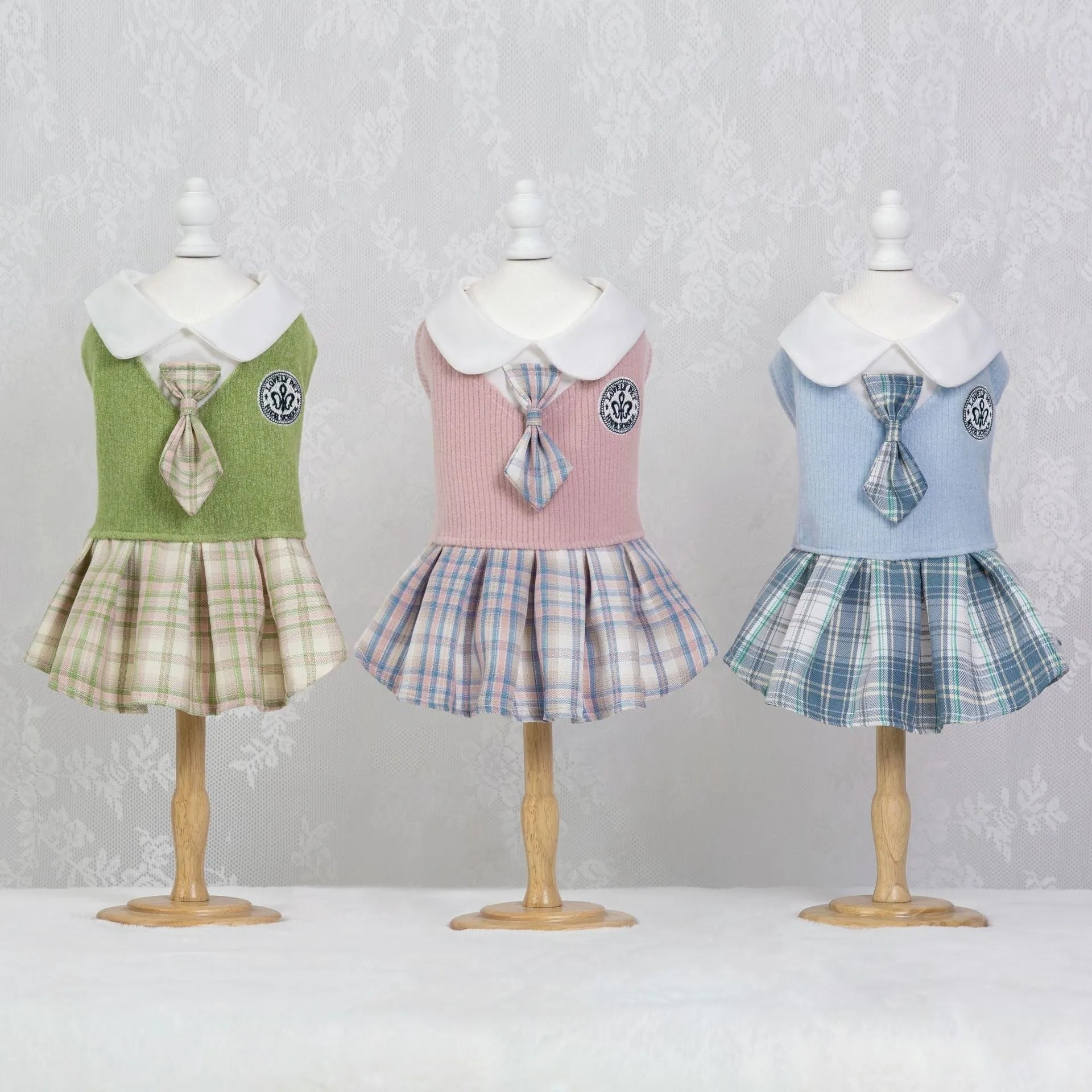 Polyester tartan skirt for dogs and cats in pink, blue and green colours