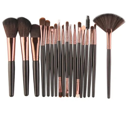 MAANGE 18-piece makeup brush set with fan-shaped tools displayed, showing one of 20 available style options.