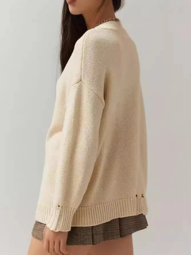 Women's milky white acrylic jacquard pullover sweater with round neck and loose fit