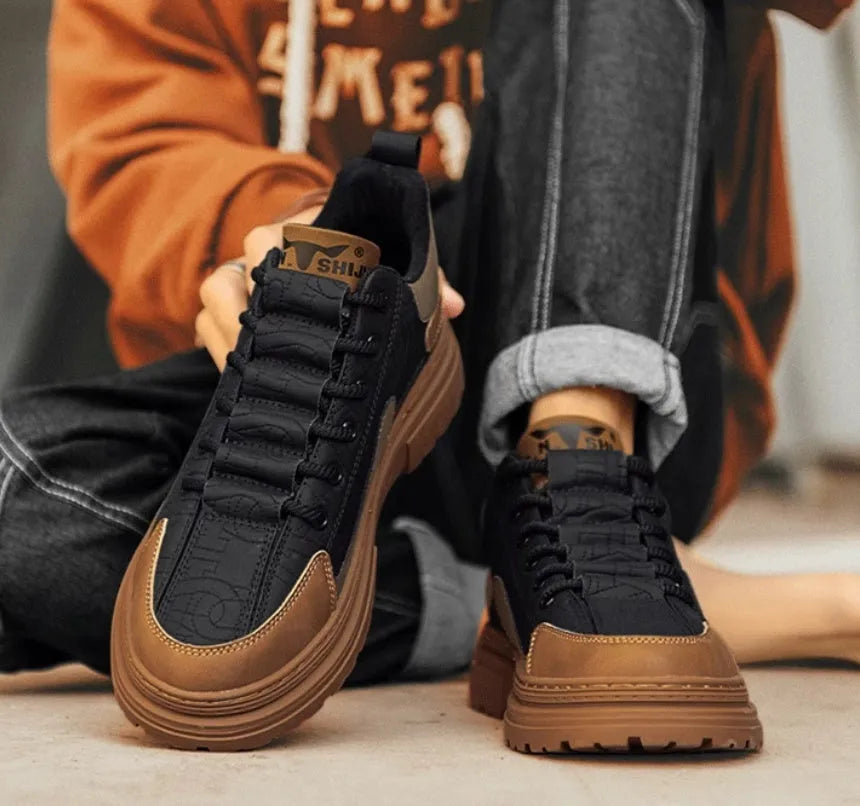 Summer platform casual sneakers with thick rubber soles in black and white colour options