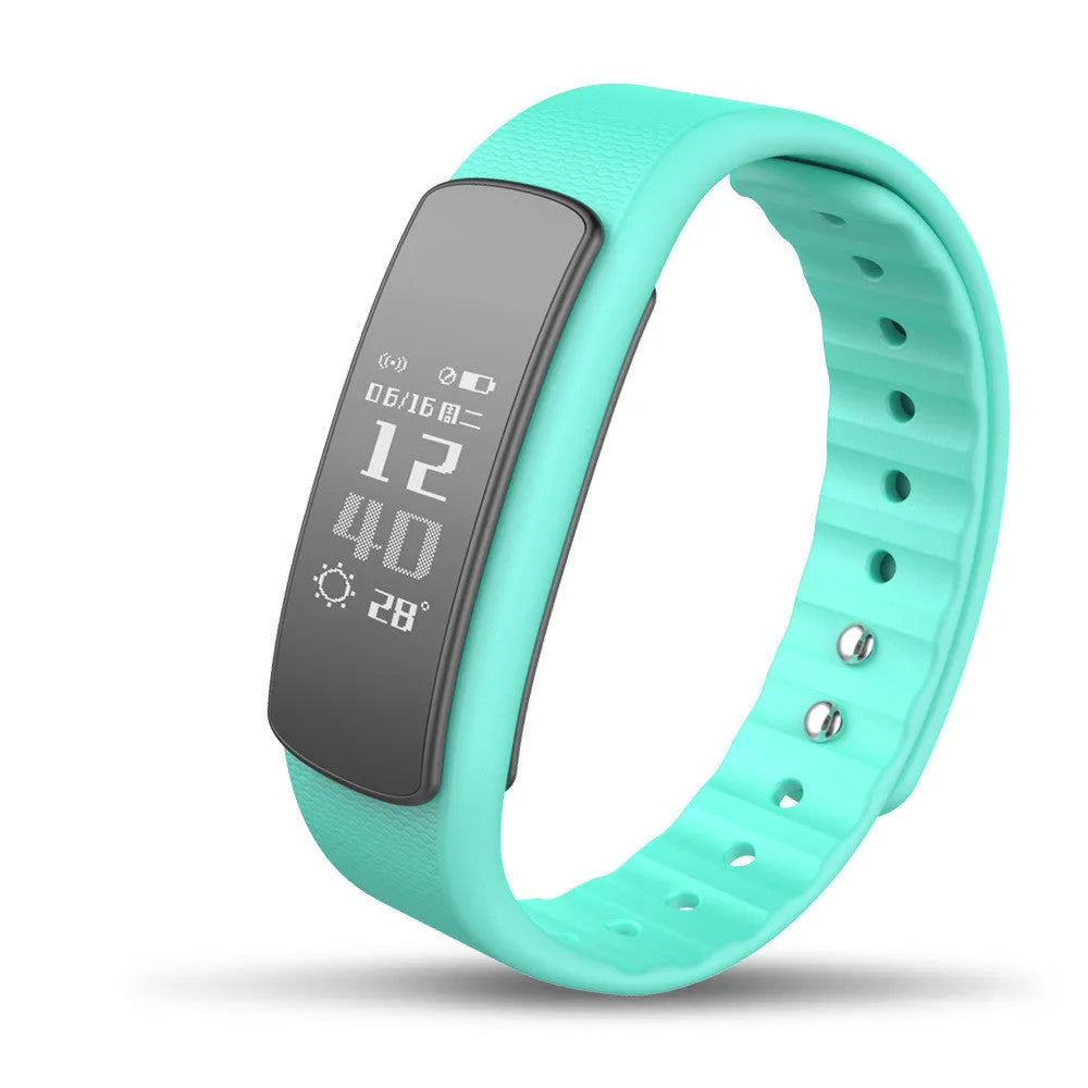I6 smart sports bracelet in black or green with 0.96-inch touch screen display
