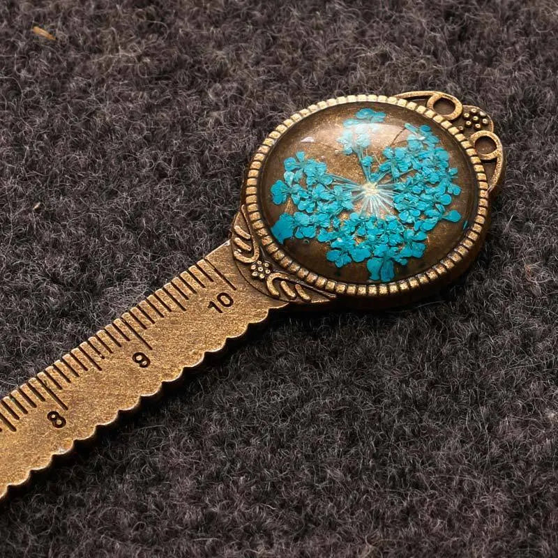 Handmade dried flower bookmark with lace flowers daffodils clover 12cm classical design