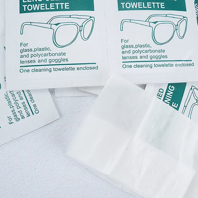 100 individually packaged quick-drying glasses cleaning wipes in white sachets