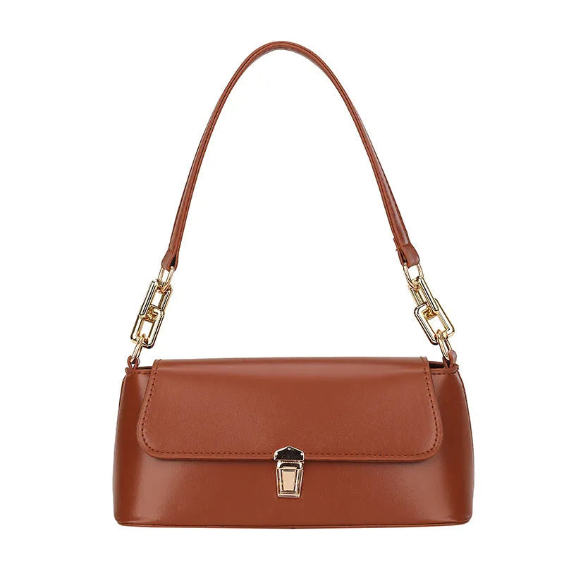 French casual underarm bag with sandwich pocket and shoulder chain in horizontal square shape