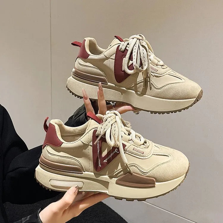 Women's retro platform sports shoes in black and khaki red with lace-up front and round toe