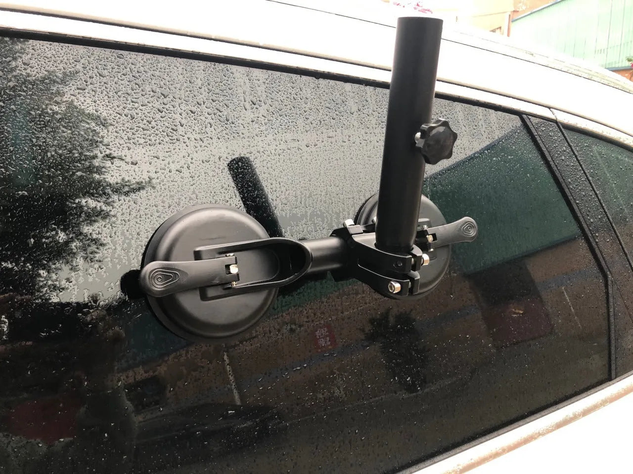 Black off-road car glass sucker mounting base with round rubber suction cup