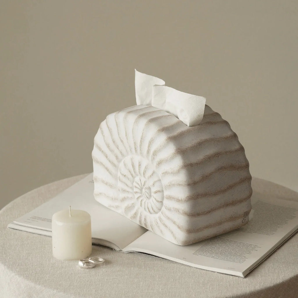 Resin conch tissue box decoration in modern simplicity style for home organising