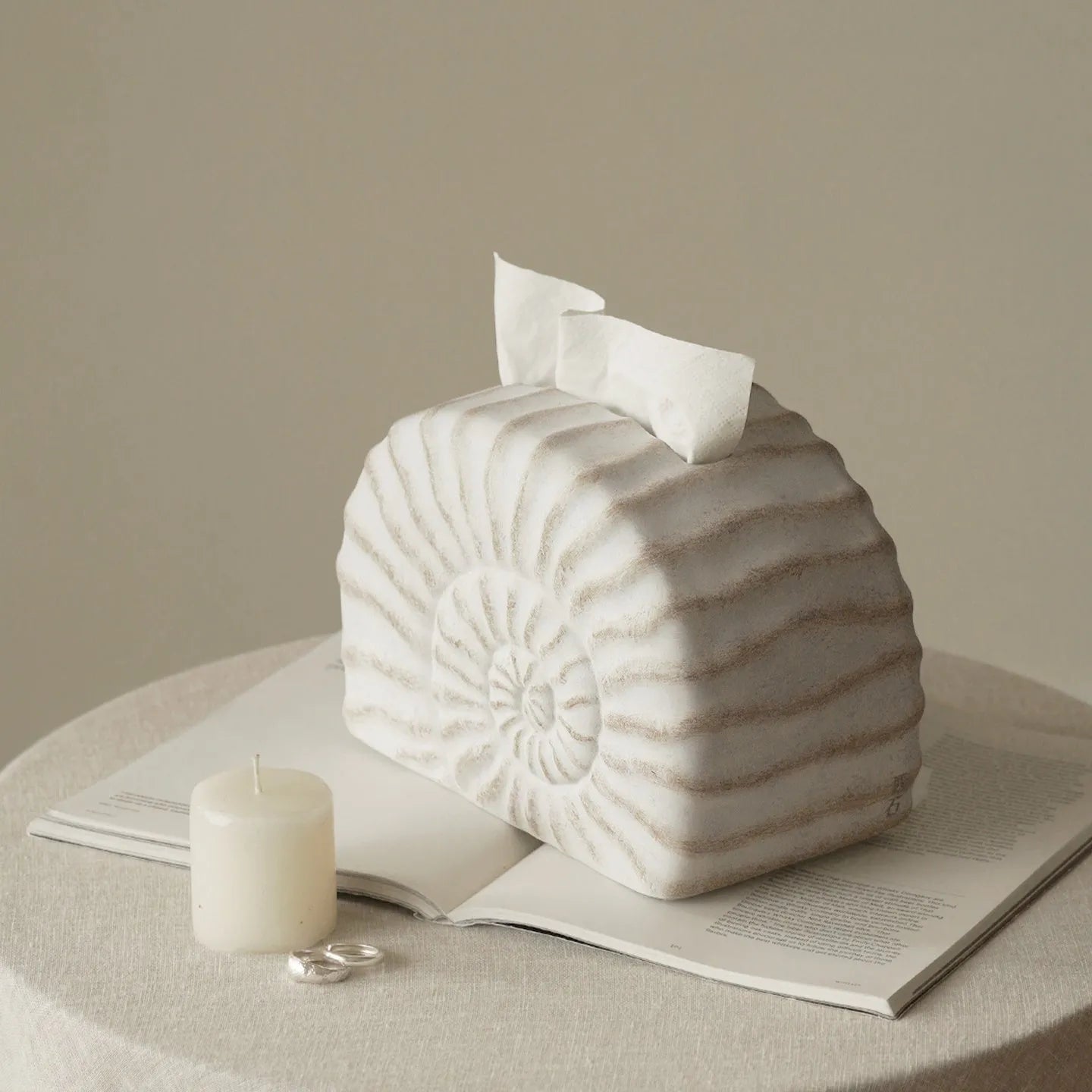 Resin conch tissue box decoration in modern simplicity style for home organising