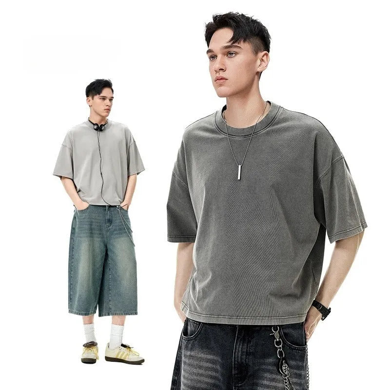 Men's vintage washed cotton t-shirt in loose fit with drop-shoulder sleeves