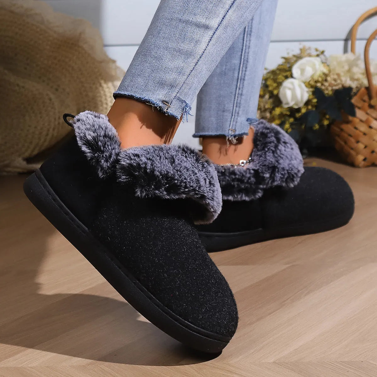 Wine red felt slippers with fur collar and synthetic leather upper for winter indoor use