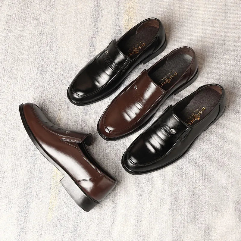 Men's black and brown plus size casual leather shoes with low top PU upper and rubber sole