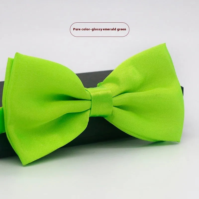 Men's solid colour flat head polyester bow tie on white background