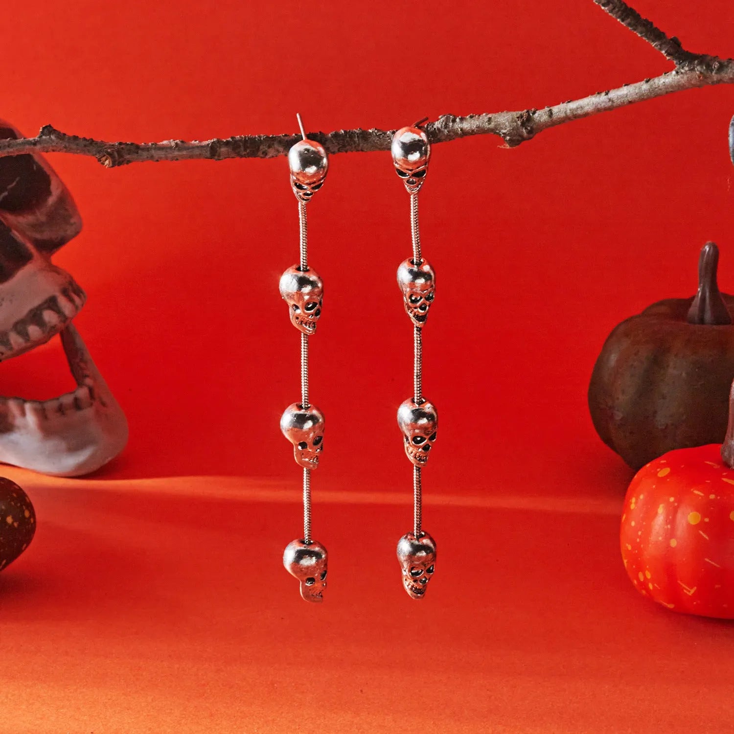 Creative long skull fringe earrings for women in gothic style with pumpkin skull pendant on alloy chain