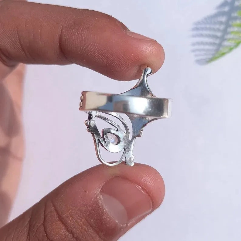 Retro wide hollow silver ring for women, zinc alloy electroplated band, sizes 6 to 10