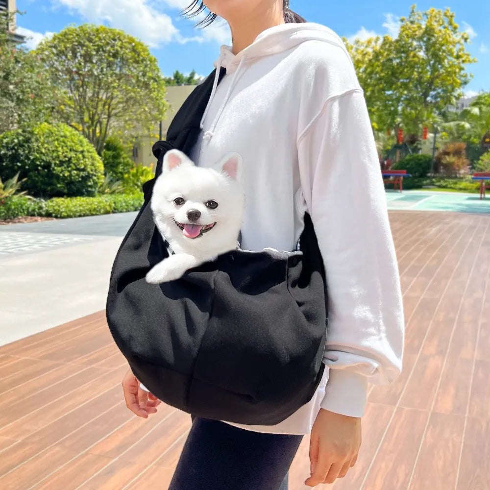 Polyester pet crossbody bag M size for cats and dogs under 7.50 kg in black colour option