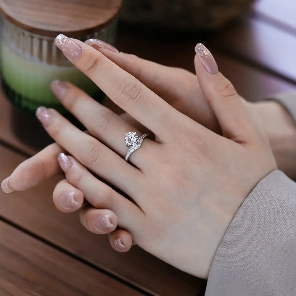 S925 sterling silver zircon ring for women with six-claw micro-inlaid setting and geometric shape