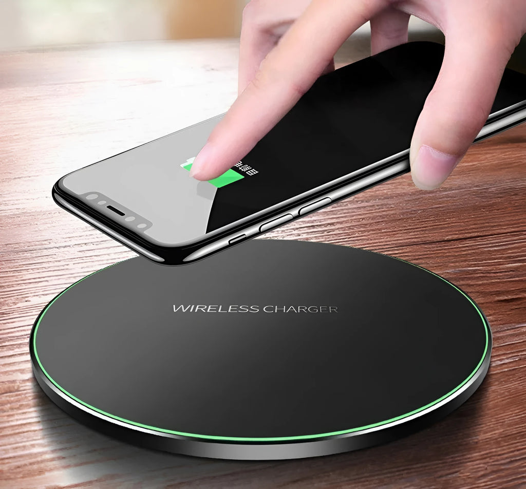Ultra-thin black wireless charging base with 9V fast charging capability for QI devices