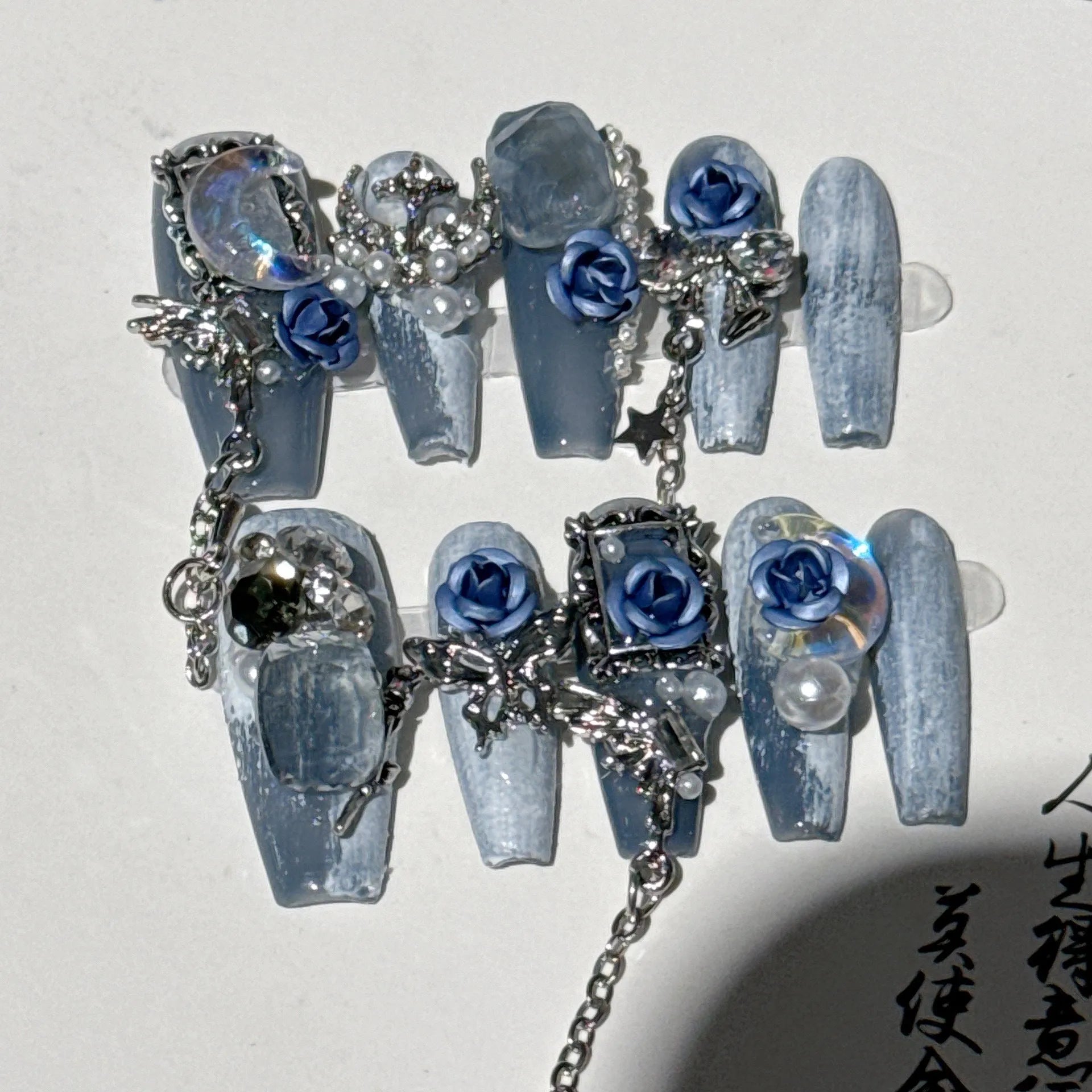 Blue floral nail armour suit with rose and tulip pattern for wearable manicure decoration