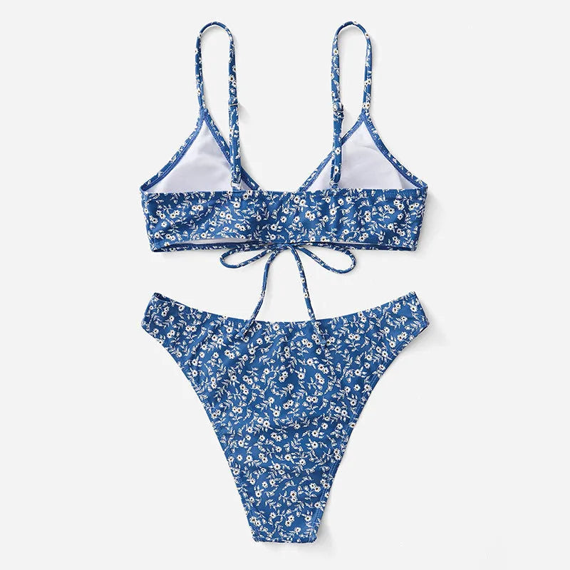 Blue three-piece swimsuit set without steel rings, consisting of a top and shorts.