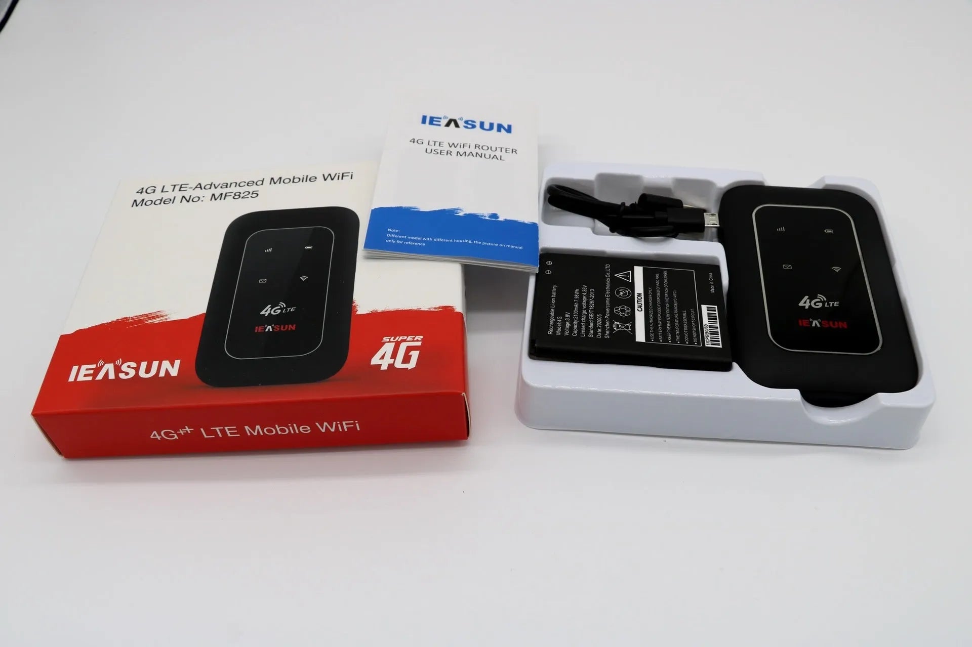 Black portable 4G wifi hotspot router mini wireless 46cm size USB powered