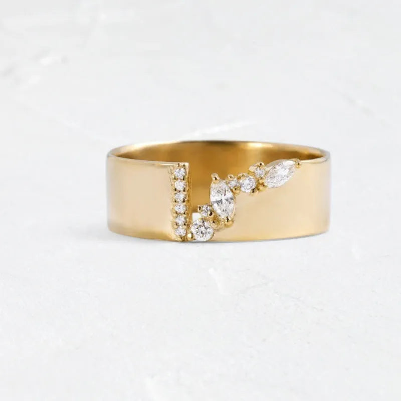 Gold electroplated women's ring with shining zircon stone in sizes 6 to 10