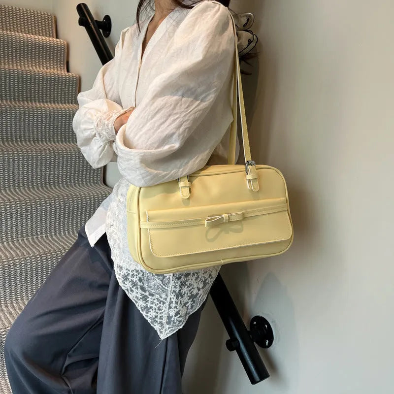 PU single-shoulder flap bag in horizontal square shape with bow stitching decoration