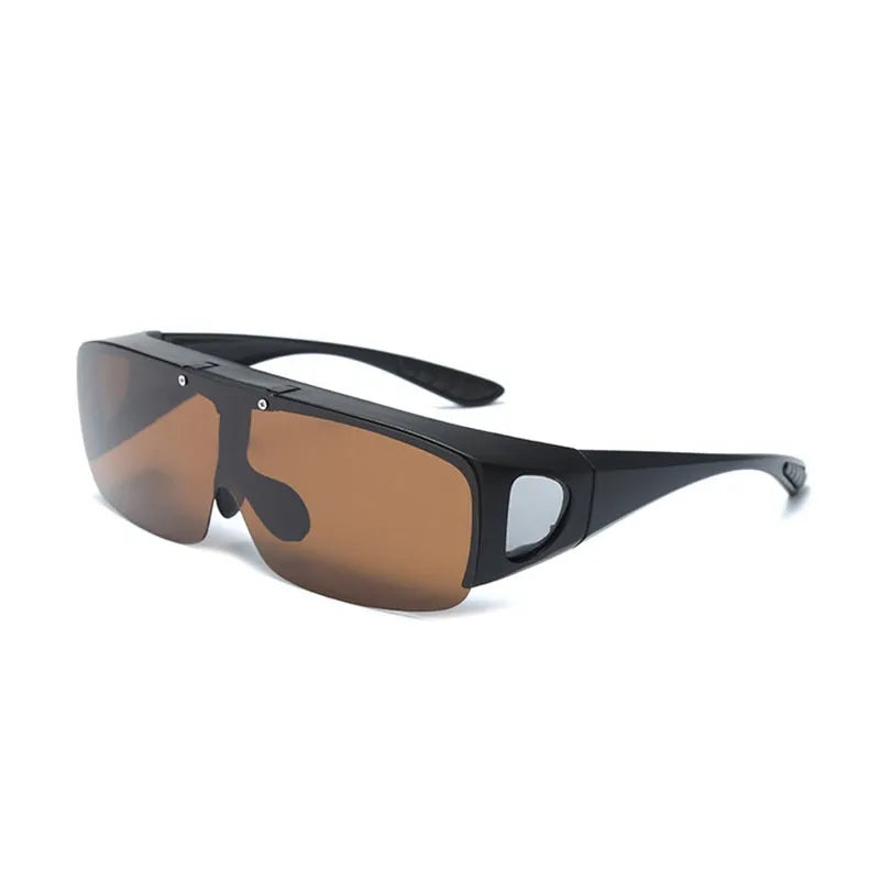 Polarised sports sunglasses with one-piece myopia correction lenses in a dark tint, suitable for cycling and climbing.