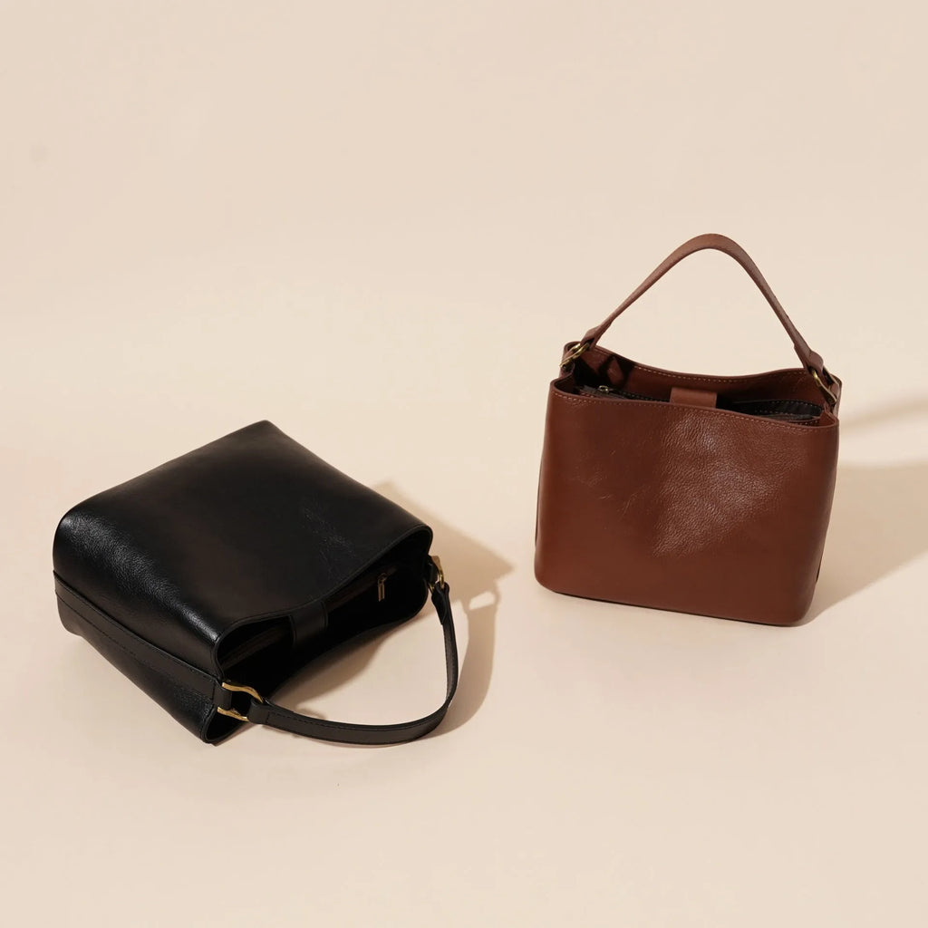 Sugar brown vintage cowhide leather women's shoulder bag with square design and internal compartments