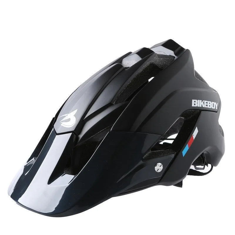 Adult mountain bike helmet in black colour with plain pattern PC EPS construction
