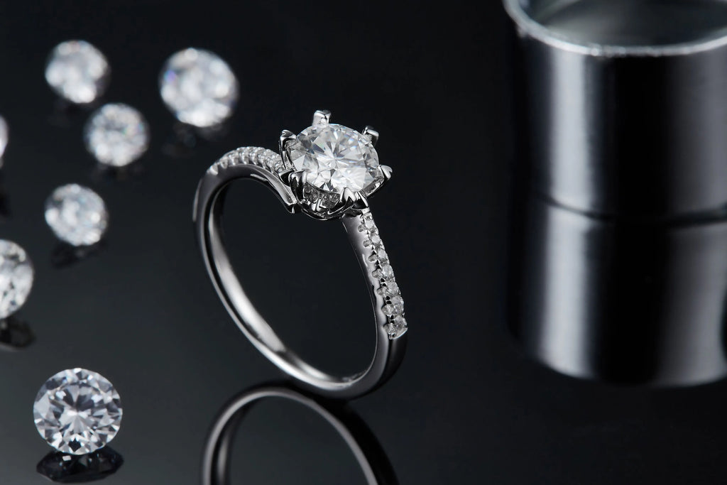 Snowflake Dance wedding ring set with 1 carat moissanite, S925 silver platinum-plated, sizes 5 to 9, gift box and GRA certificate
