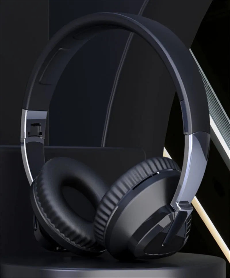H3 wireless on-ear headset in four colours showing over-ear design and built-in controls.
