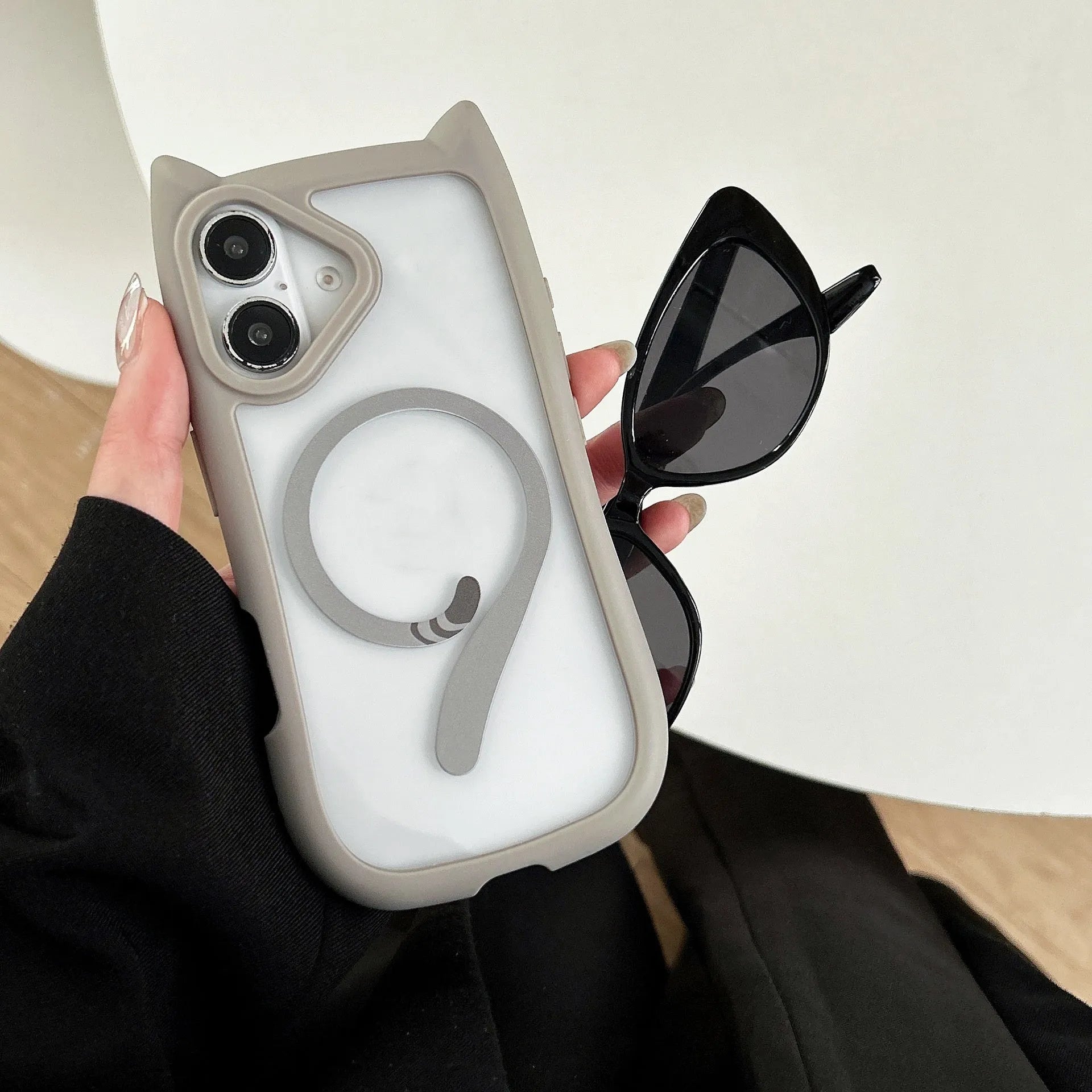 Transparent acrylic TPU phone case with magnetic suction for IPhone 17 series devices