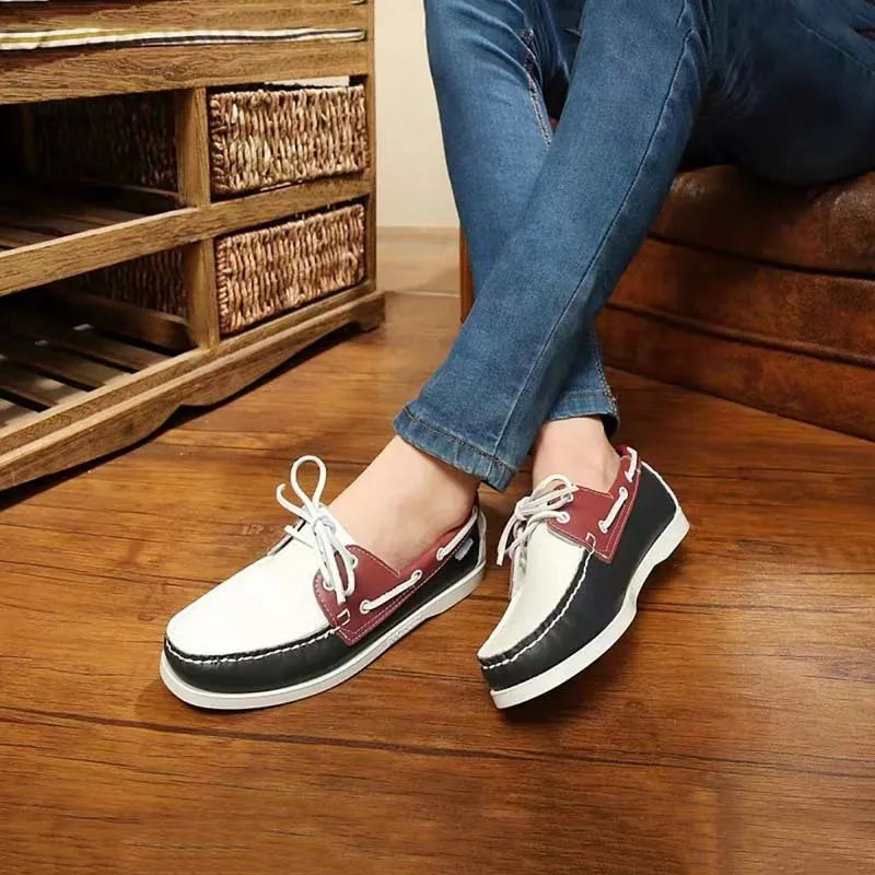 Men's British-style casual shoes with artificial PU upper in round toe design with flat heel