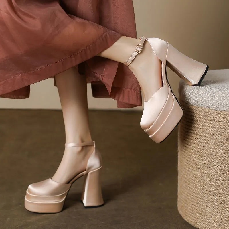 Women's waterproof chunky heel platform pumps in champagne colour with round toe