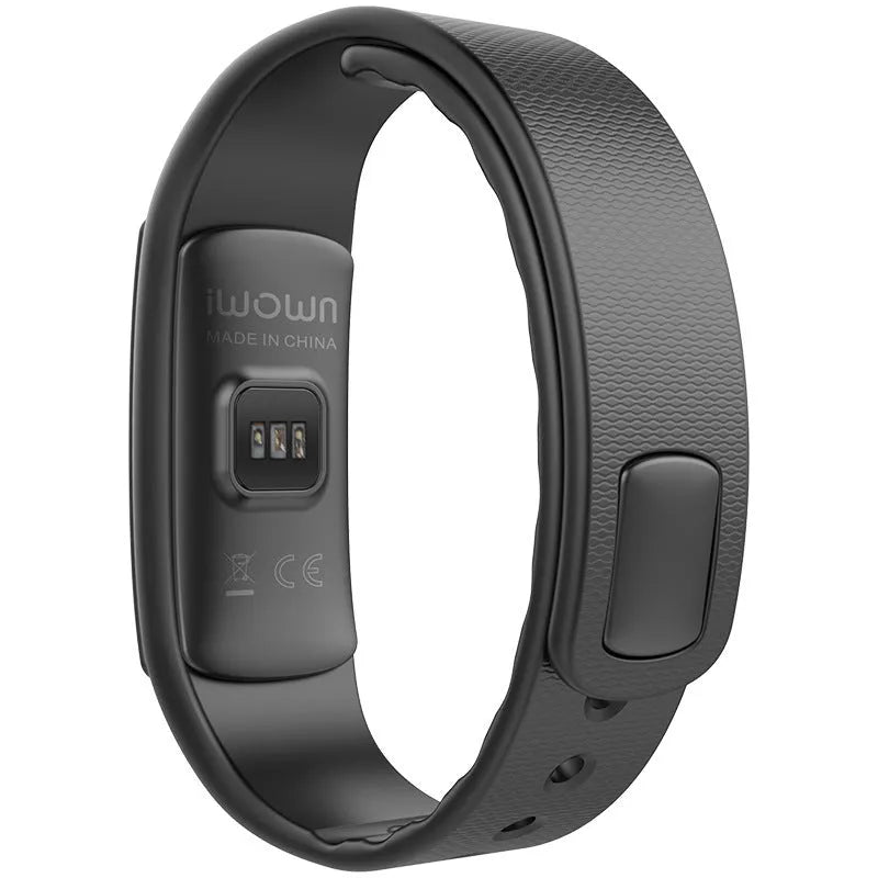 I6 smart sports bracelet in black or green with 0.96-inch touch screen display