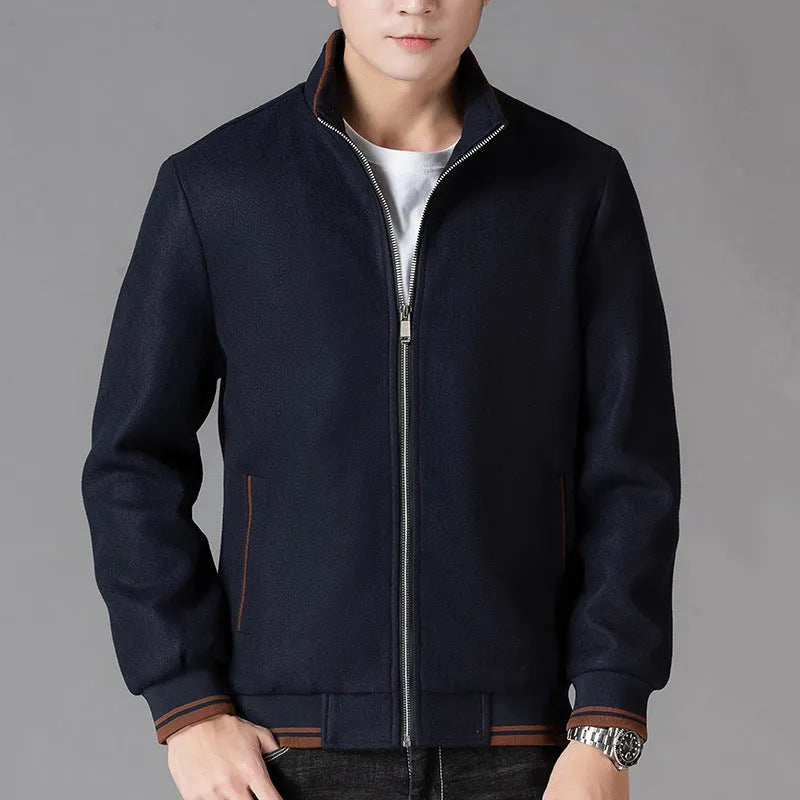 Men's grey woolen fleece autumn coat with long sleeves and size stick pockets on a sports style.