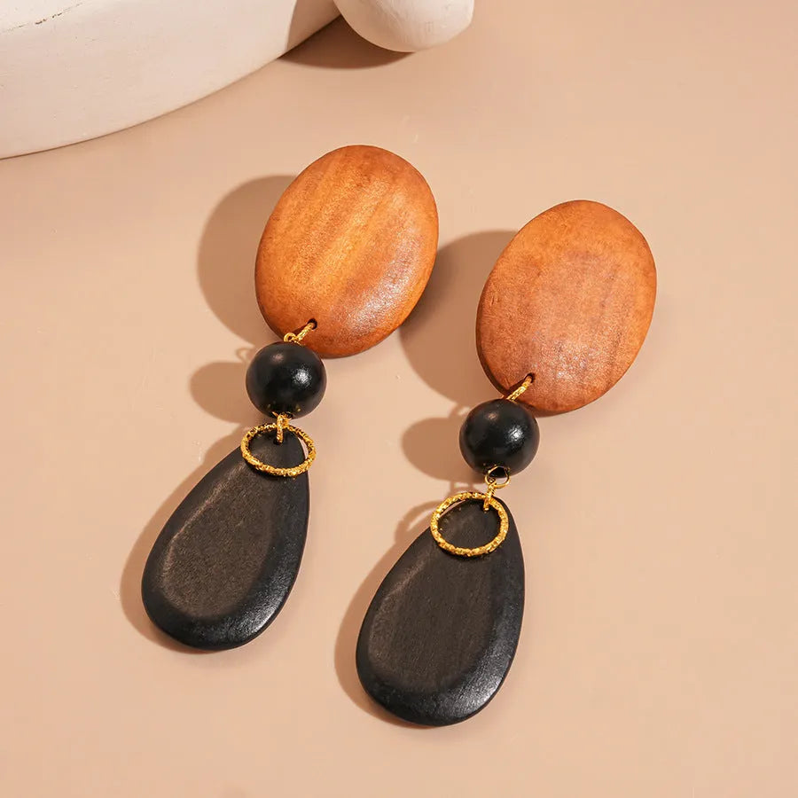 Wooden retro fashion earrings with ellipse shape in brown-black colour European American style