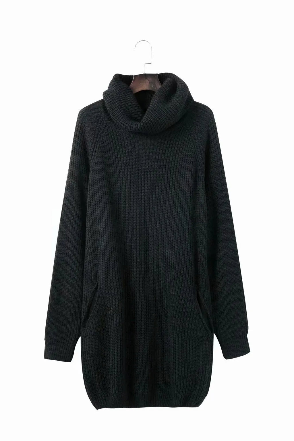 Lapel neckline pullover sweater in yellow, black, or apricot colours with regular sleeves