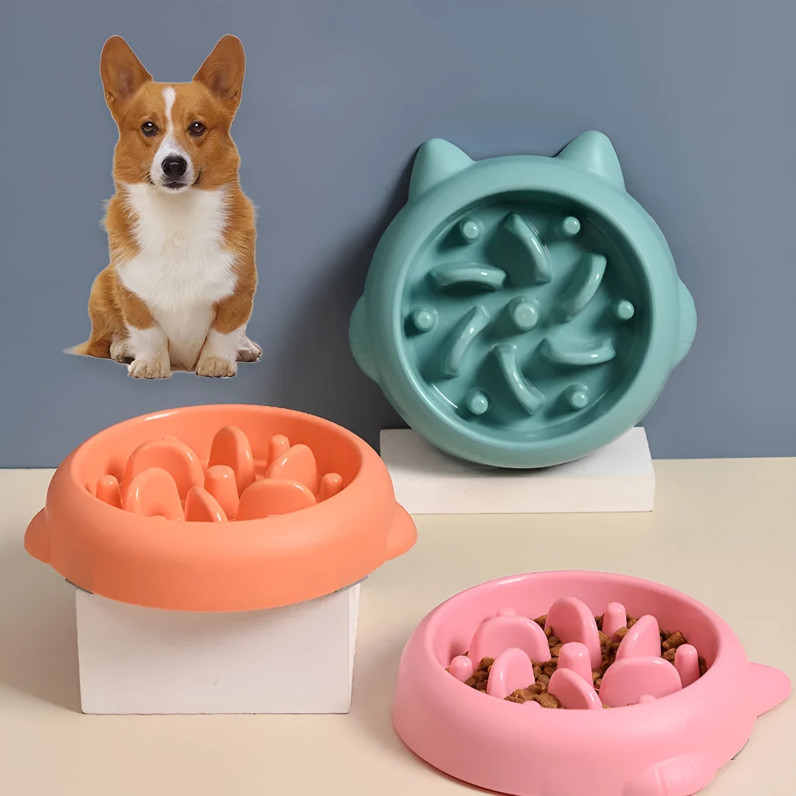 Green PP slow feeder bowl with bone-shaped pattern for dogs and cats