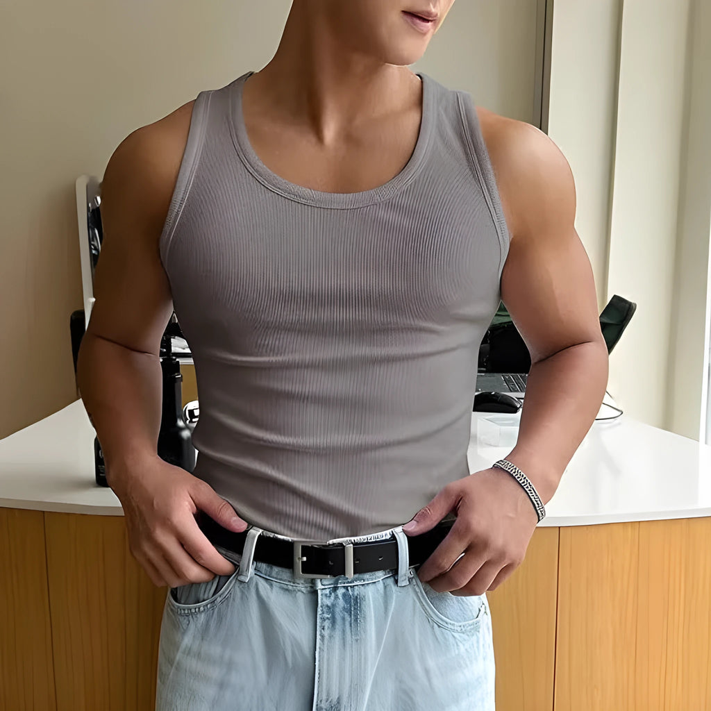 Men's tight round neck polyester workout t-shirt with wool lining in black colour